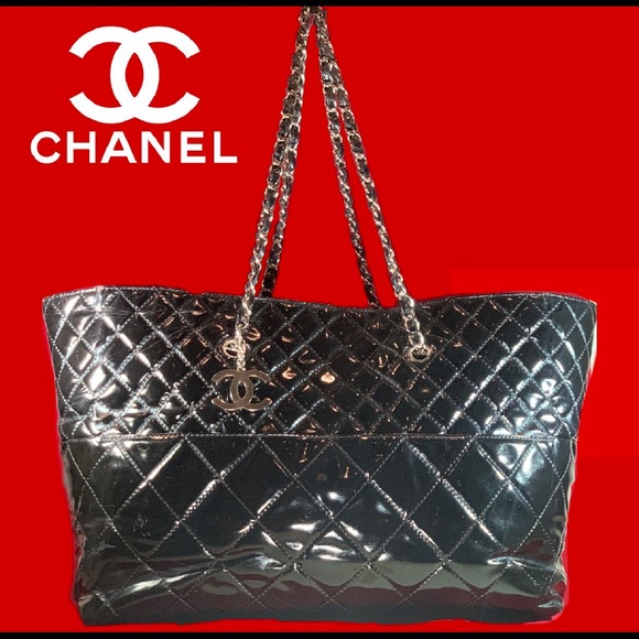 CHANEL Handbags - ❣️SALE❣️XL CHANEL Patent Leather Matrasse Chain